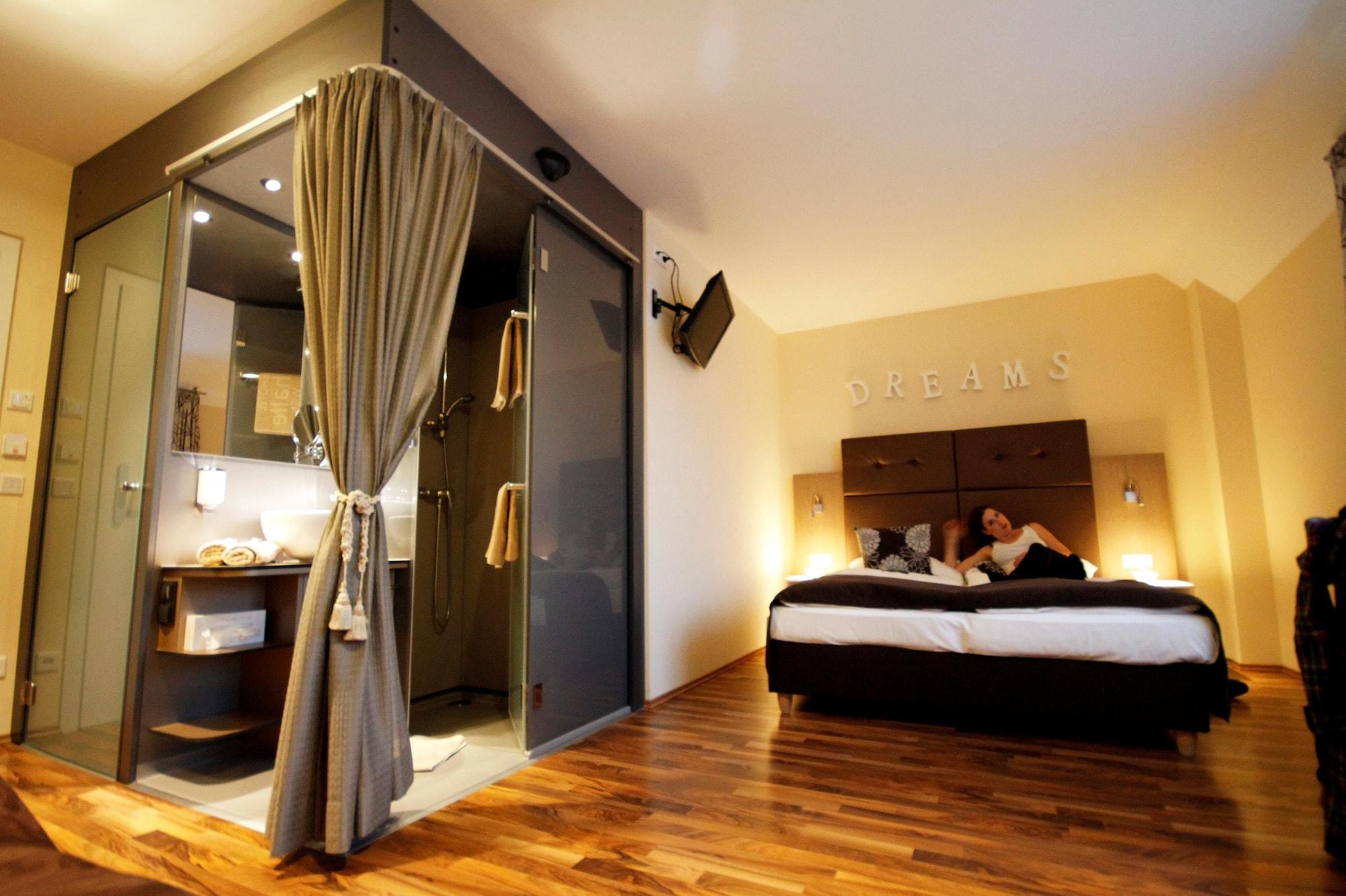 Boutiquehotel Stadthalle Wina Bagian luar foto
