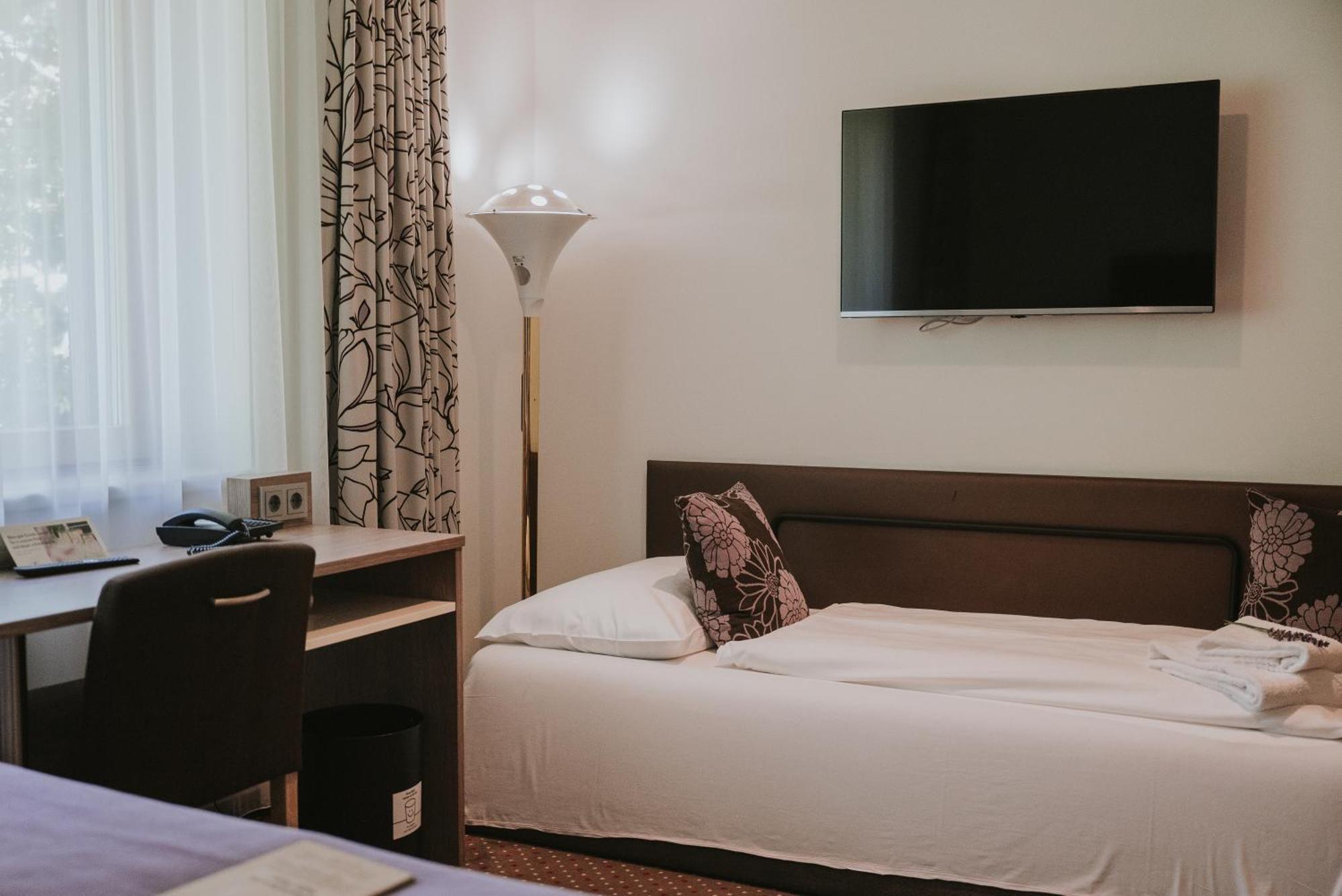 Boutiquehotel Stadthalle Wina Bagian luar foto